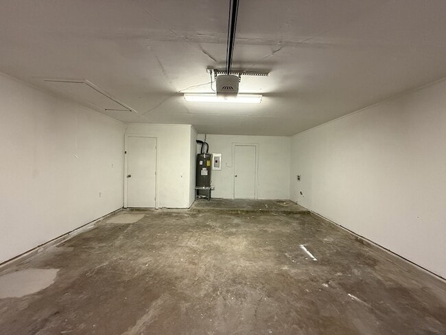 Building Photo - 6101 Melody Ln