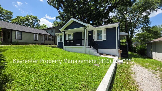 Building Photo - Welcoming 2-bed, 1-bath Home Ready for Move-In