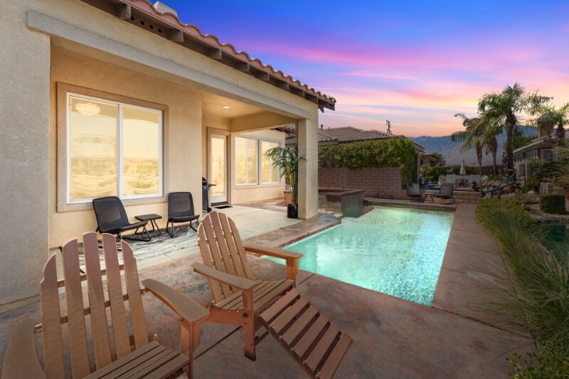 Building Photo - 65 Shoreline Dr