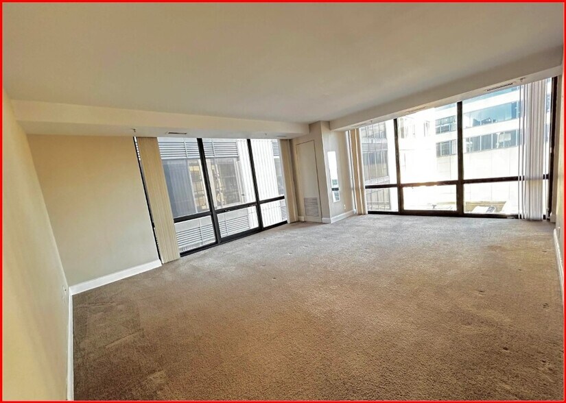 Building Photo - 125 SW Jefferson Ave