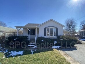 Building Photo - 2531 Oakland Rd
