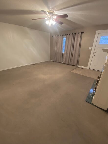 Living Room - 1411 Melbourne Dr