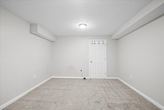 Building Photo - 16 Third St