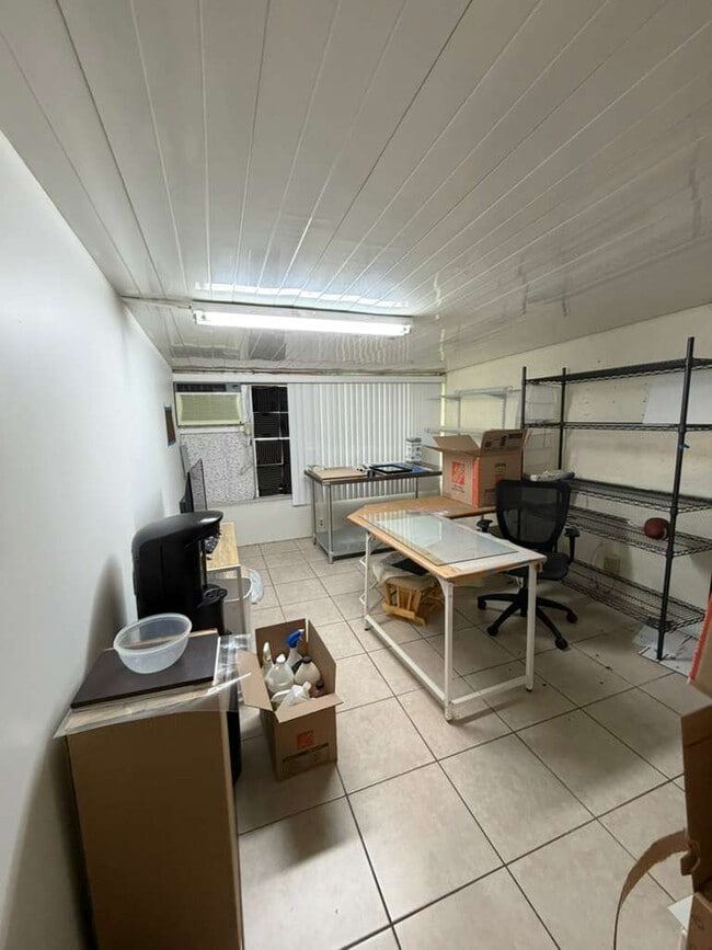 Building Photo - 10137 Donhill Ct