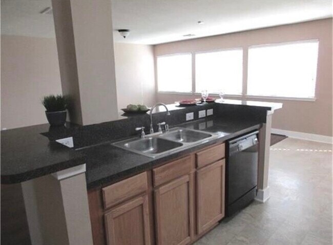 Building Photo - 1035 Grassy View Dr