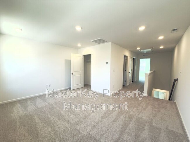 Building Photo - 1504 Crescent Townes Wy