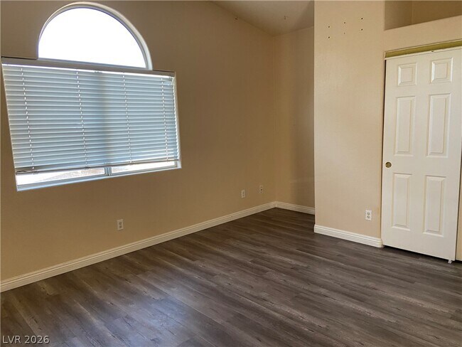 Building Photo - 3603 Penedos Dr