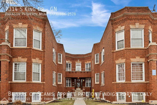 Building Photo - 7314 S King Dr