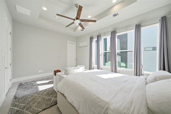 Building Photo - 1615 Wheeler Ave