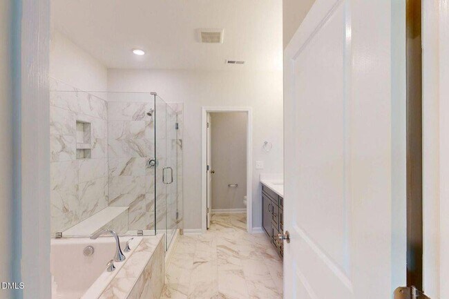 Building Photo - 2459 Englemann Dr