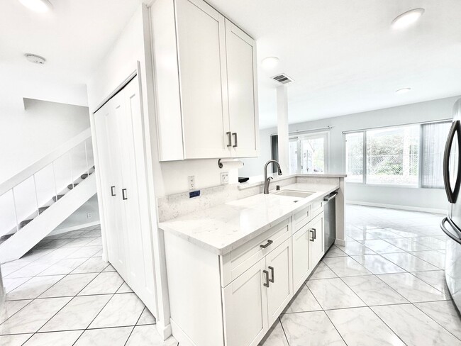 Building Photo - 12175 Wilsey Way