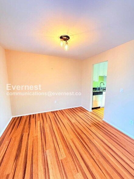 Building Photo - 1129 Kirts Blvd