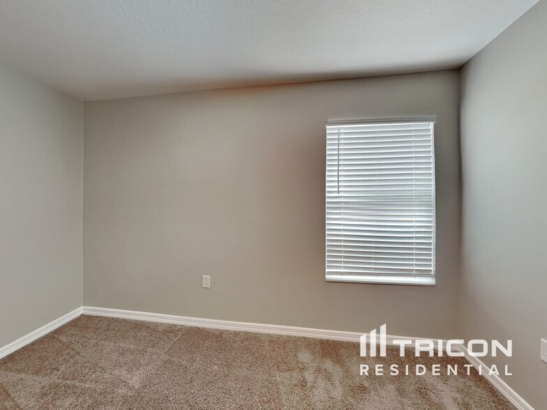 Building Photo - 1596 Wynford Cir