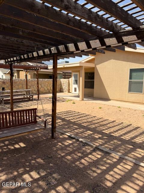 Building Photo - 14668 Jesus Almeida