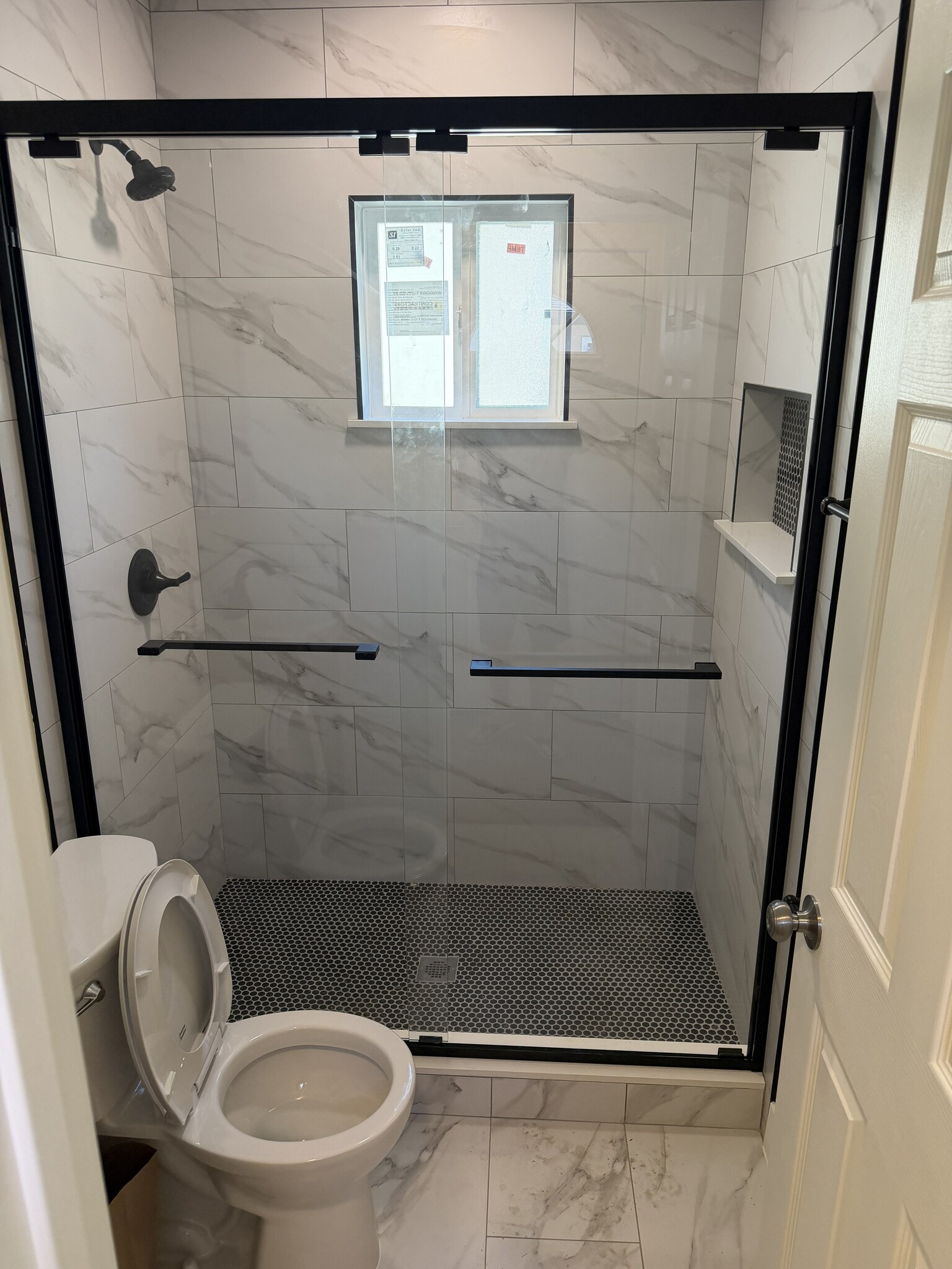 Large shower - 619 Linwood Ave
