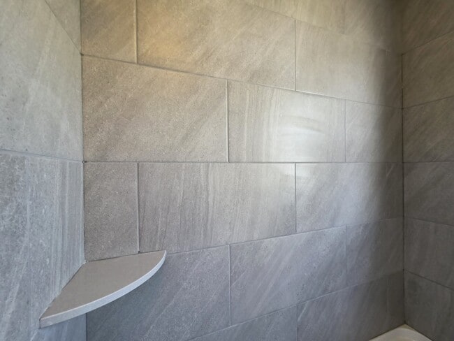 Building Photo - 406 Grove Pl