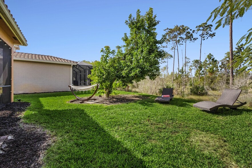 Building Photo - 3063 Hudson Ter