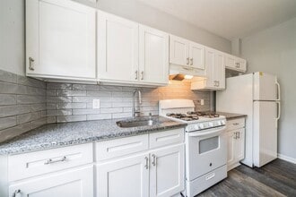 Building Photo - 309 14th St