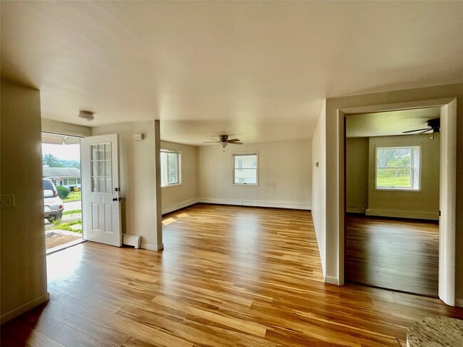Building Photo - 507 Hill Ave