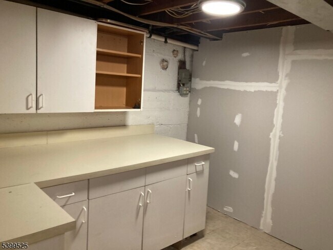 Building Photo - 598 Saddle River Rd