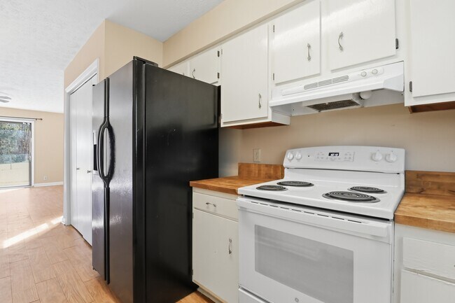 Building Photo - Ash St Ex