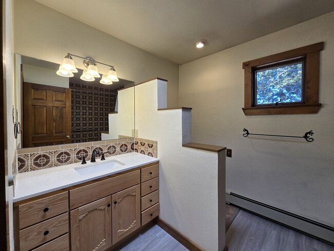 Building Photo - 2835 Don Quixote