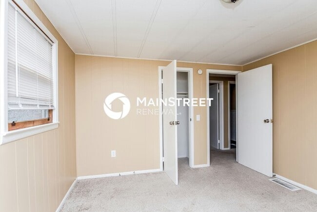 Building Photo - 4 Bedroom Pet-Friendly Home in McDonough, ...
