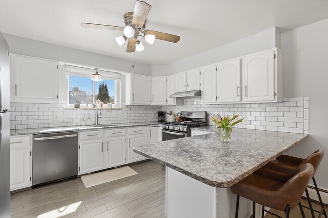 Building Photo - 7105 W 34th Pl