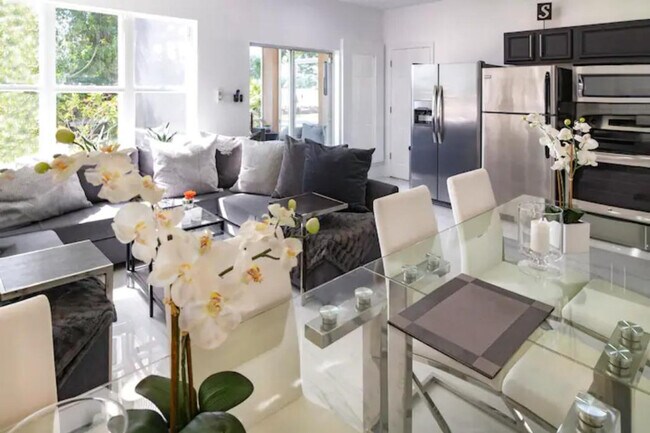 Primary Photo - 1916 Perfect Dr