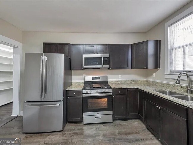 Building Photo - 1333 Womack Ave