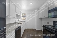 Building Photo - 600 Mimi Ln