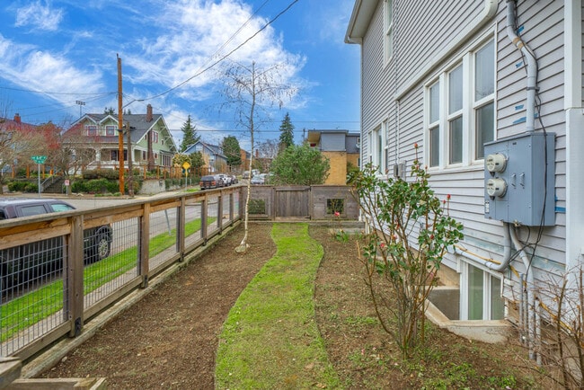 Building Photo - 957 NW 64th St