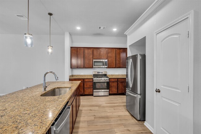 Building Photo - 3430 Redbridge court