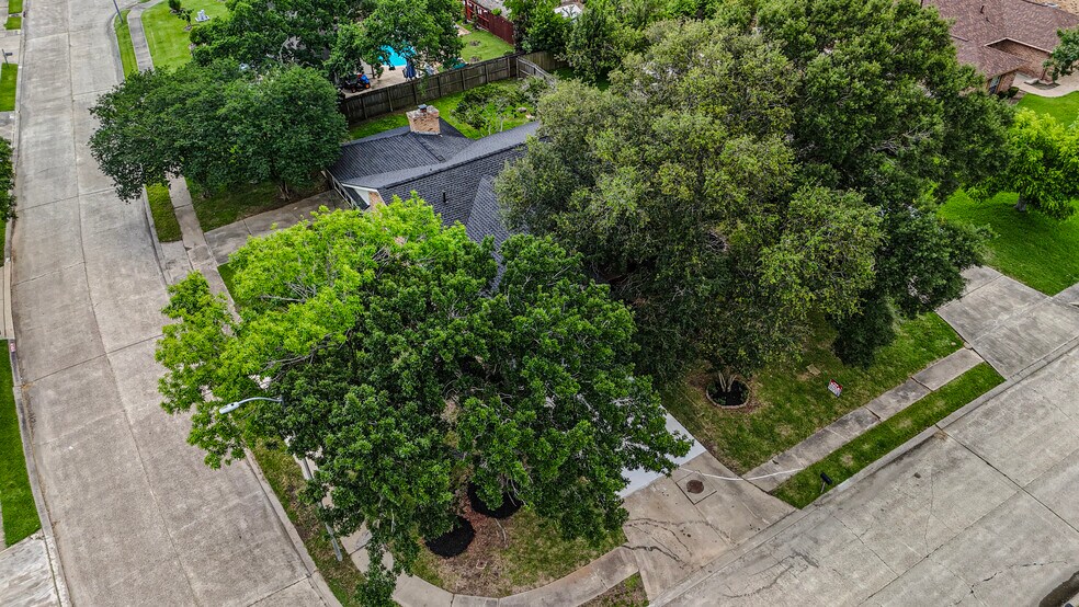 Building Photo - 51 Sweetgum Ct