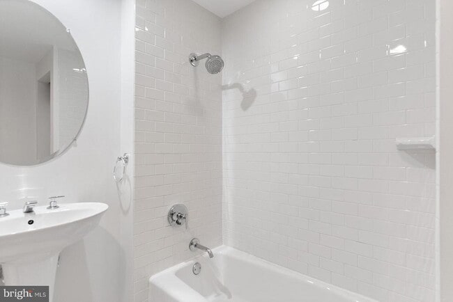 Building Photo - 1352 South St