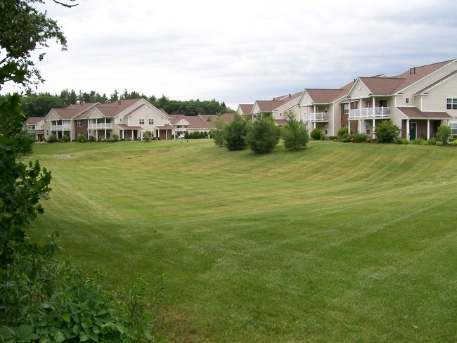 Lovely grounds at Saratoga Heritage in Saratoga Springs, NY - Saratoga Heritage