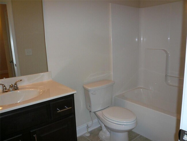 Building Photo - 2417 Tenor Ln
