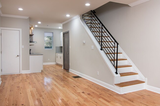 Building Photo - ???Updated Home in POINT BREEZE!  Updated ...