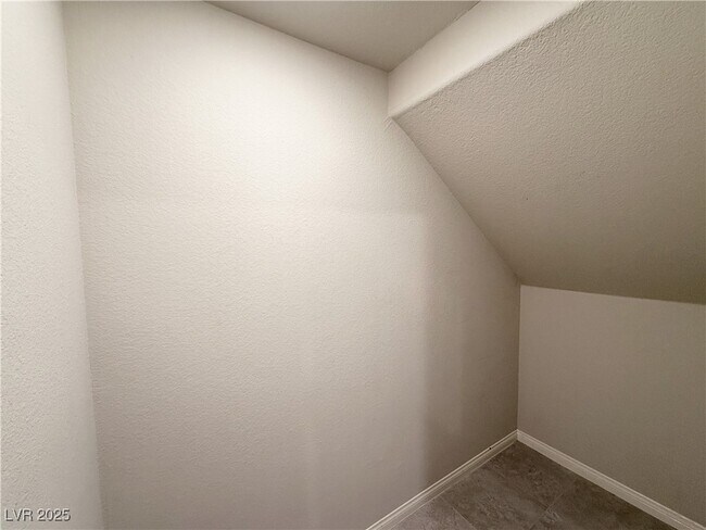 Building Photo - 7745 Wishbone Falls St