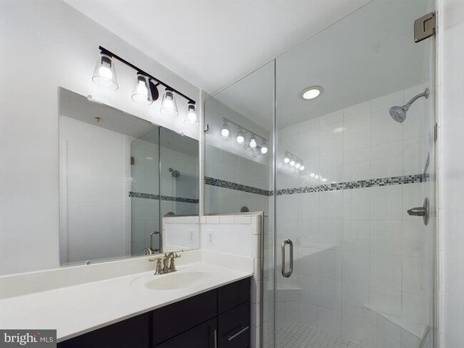 Building Photo - 6479 Jack Linton Dr S