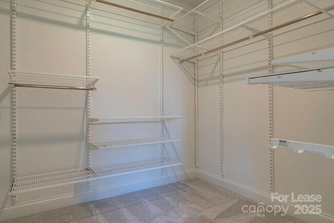 Building Photo - 6607 Wildbrook Dr