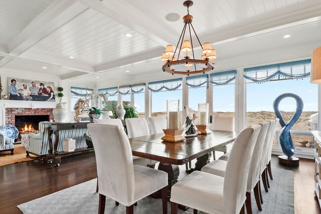 Building Photo - 1514 E Oceanfront