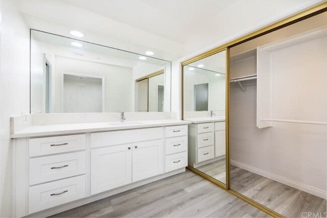 Building Photo - 506 San Luis Rey Rd
