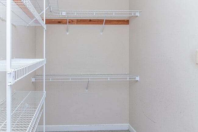 Building Photo - MUST SEE 3 BR | 2 BA w/ Finished Bonus Roo...