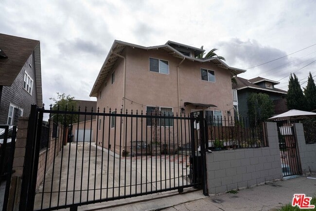 Building Photo - 306 E 36th St