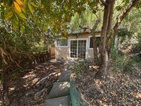 Building Photo - 552