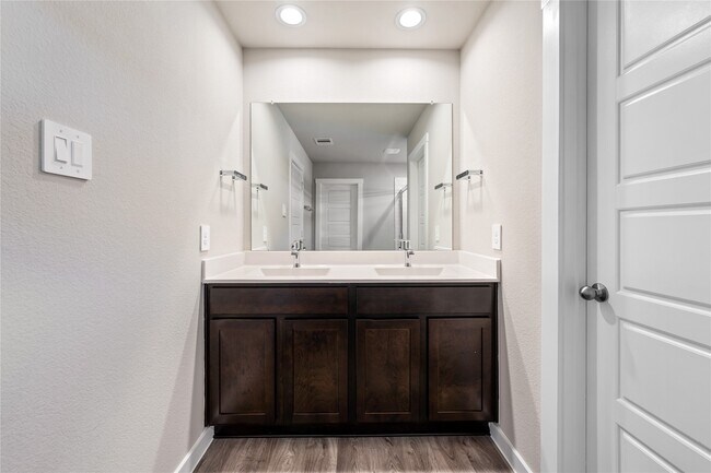 Building Photo - 12722 Basinghall Ln