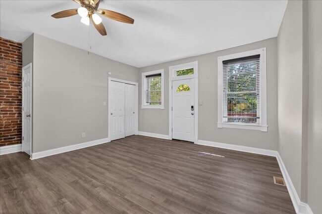Building Photo - 4252 Castleman Ave