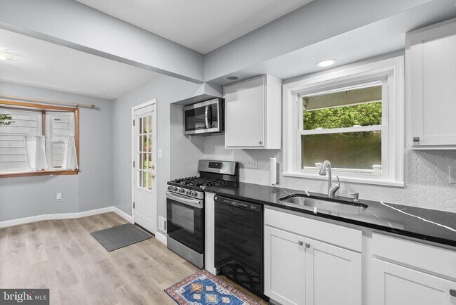 Building Photo - 308 Clagett Dr
