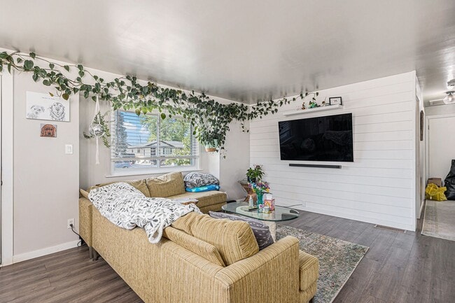 Building Photo - Completely Updated 3-Bedroom Home in North...